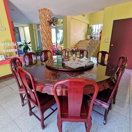 Honey Hotel Чиангсен Экстерьер фото