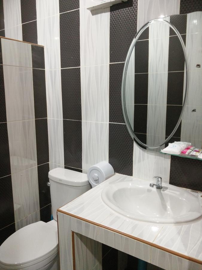 Honey Hotel Чиангсен Экстерьер фото